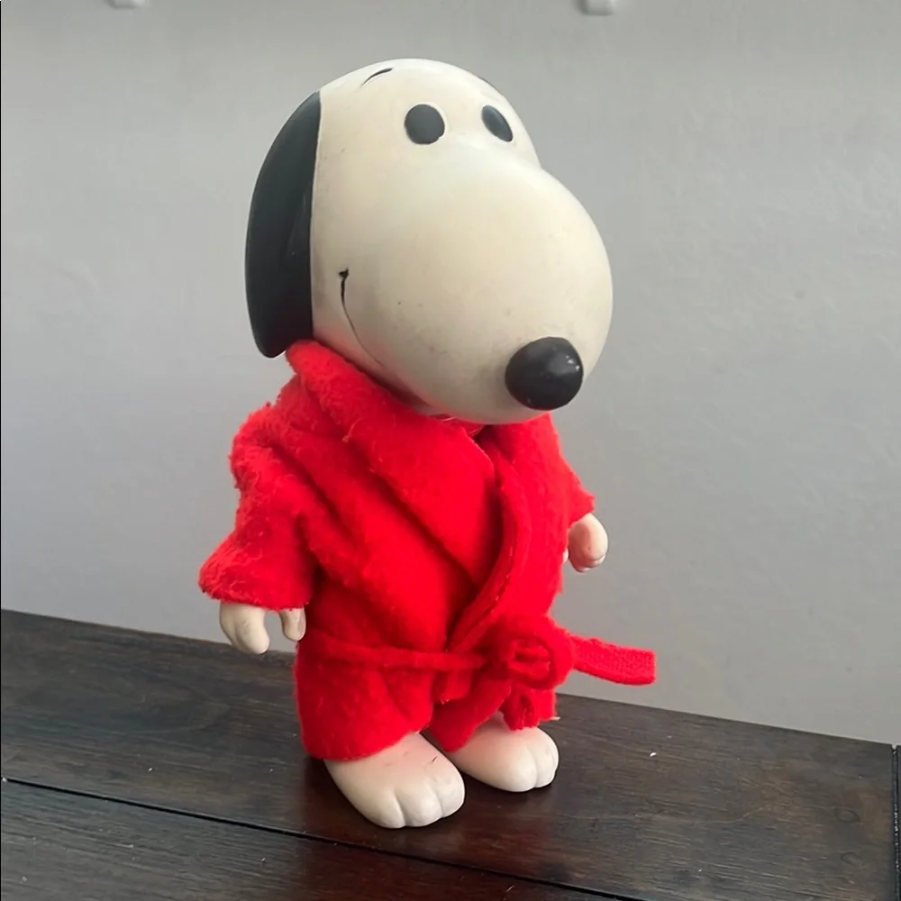 Vintage Peanuts Snoopy Red Robe Rubber Posable Doll 1958 1966 - Picture 1 of 6